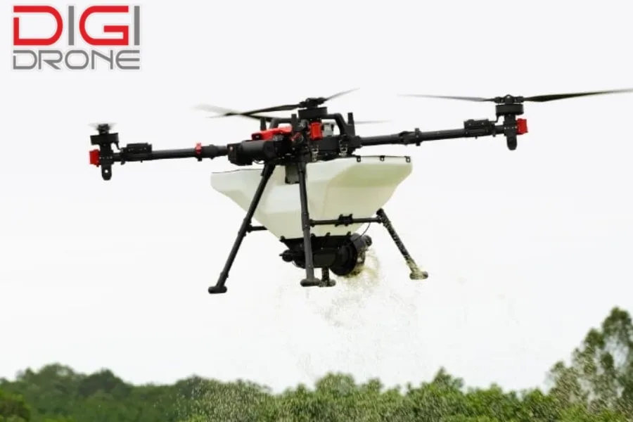 Drone phun thuốc XAG P150 là một giải pháp tiên tiến, phù hợp cho các vườn hoa mào gà quy mô lớn 